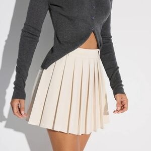Commense Mid-Waist Pleated Mini Skirt